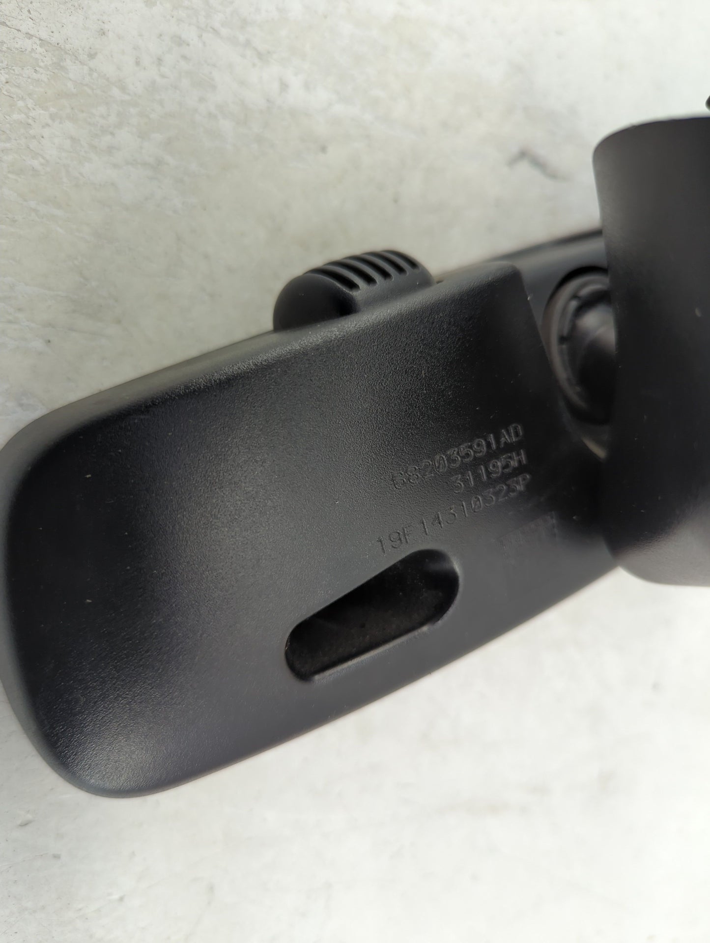 2019 Dodge Caravan Interior Rear View Mirror Replacement OEM P/N:68203591AD Fits Fits 2018 2020 OEM Used Auto Parts - Oemuse