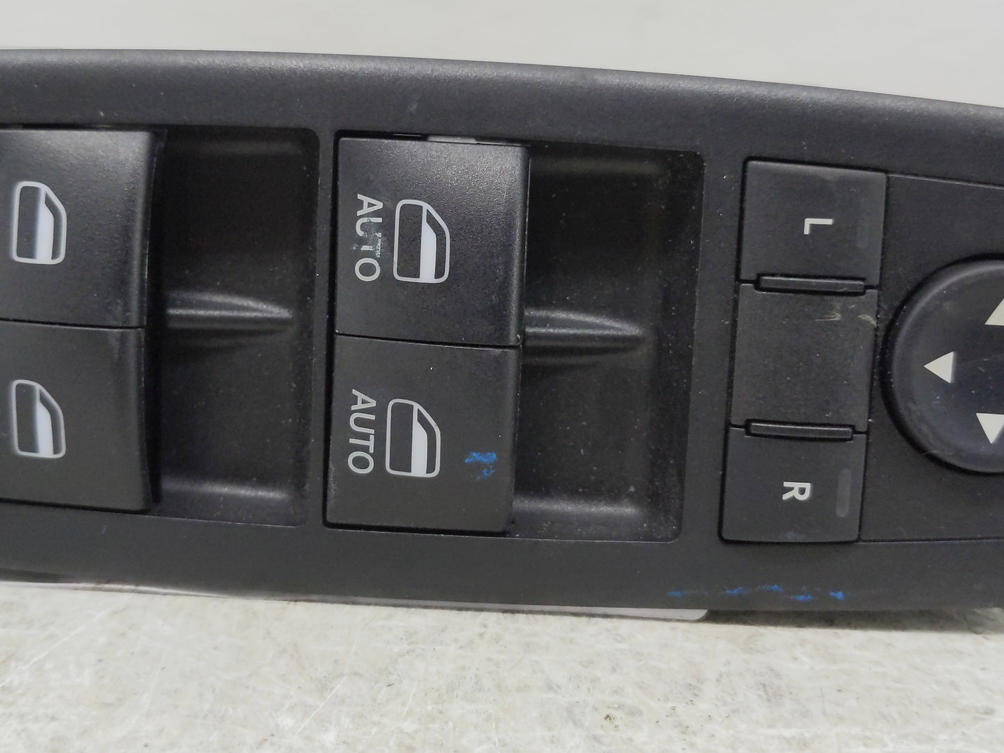 2019 Dodge Caravan Master Power Window Switch Replacement Driver Side Left P/N:68298866AA Fits OEM Used Auto Parts - Oemused