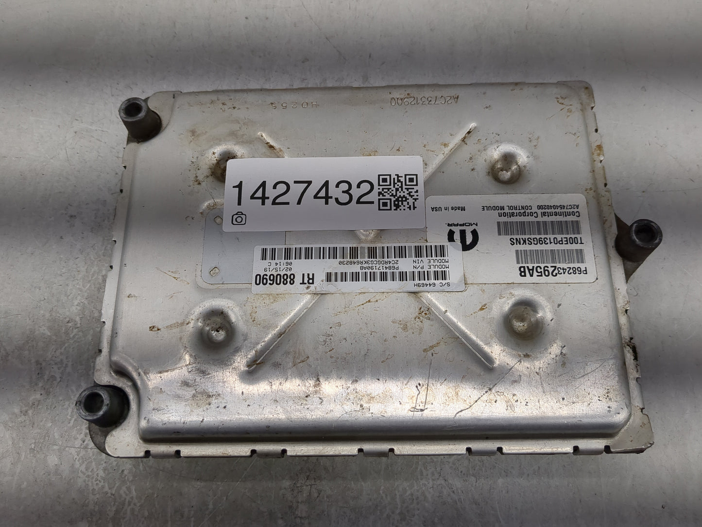 2019 Dodge Caravan PCM Engine Control Computer ECU ECM PCU OEM P/N:P68243295AB A2C745404020 Fits Fits 2016 2017 2018 2020 OE