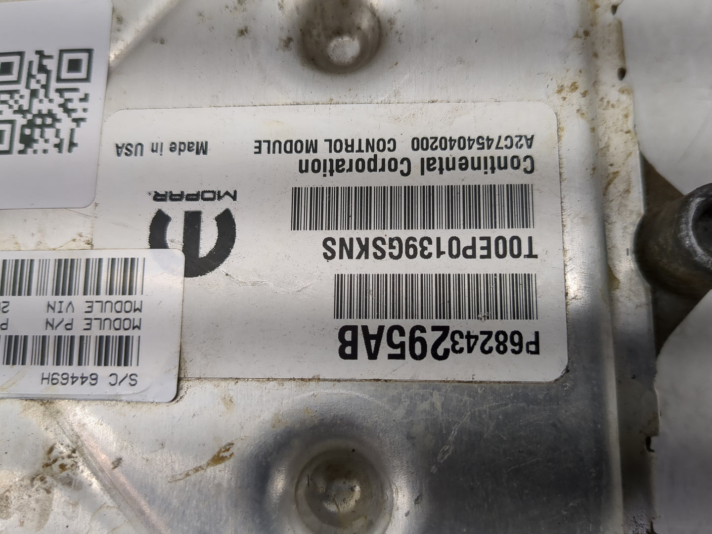 2019 Dodge Caravan PCM Engine Control Computer ECU ECM PCU OEM P/N:P68243295AB A2C745404020 Fits Fits 2016 2017 2018 2020 OE