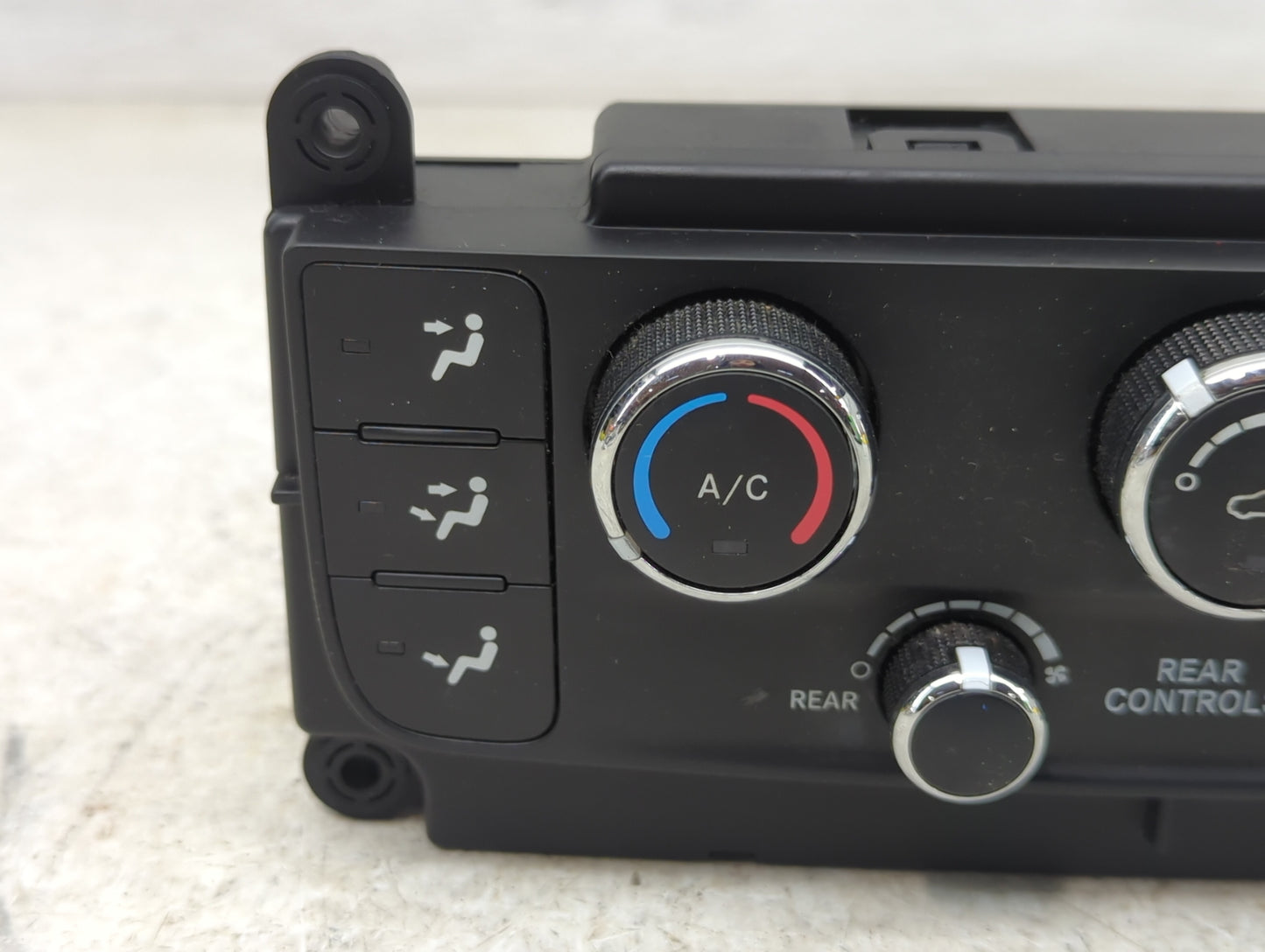 2019 Dodge Caravan Climate Control Module Temperature AC/Heater Replacement P/N:P55111240AK Fits OEM Used Auto Parts - Oemus