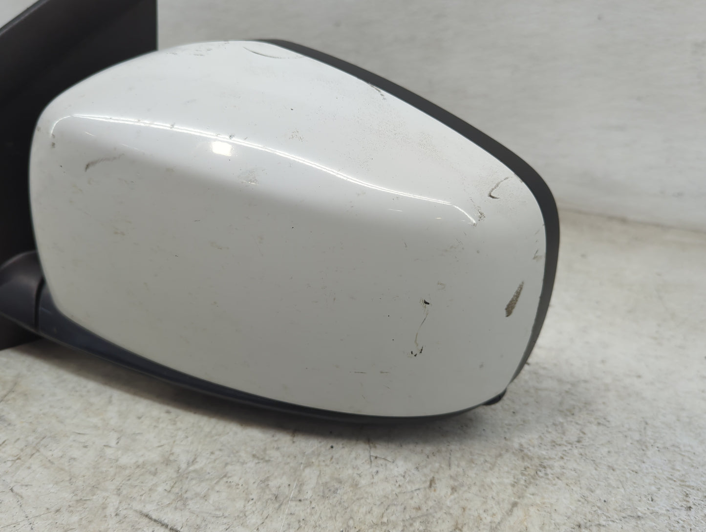 2019 Dodge Caravan Driver Side View Mirror - Left Door Mirror OEM Used - Oemusedautoparts1.com