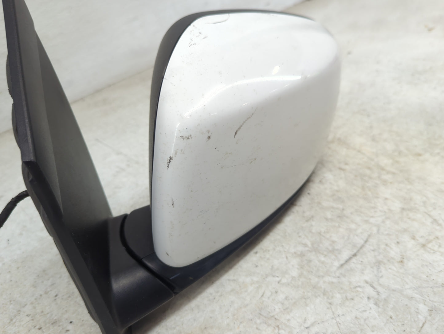 2019 Dodge Caravan Driver Side View Mirror - Left Door Mirror OEM Used - Oemusedautoparts1.com