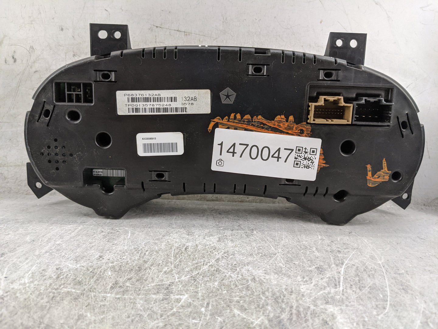 2019 Dodge Caravan Instrument Cluster Speedometer Gauges P/N:P68376132AB A2C30085913 Miles:87K Fits Fits 2020 OEM Used Auto 