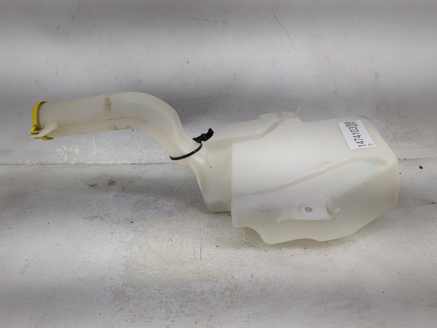 Dodge Caravan Windshield Washer Fluid Reservoir Bottle Oem 1474103 - Oemusedautoparts1.com