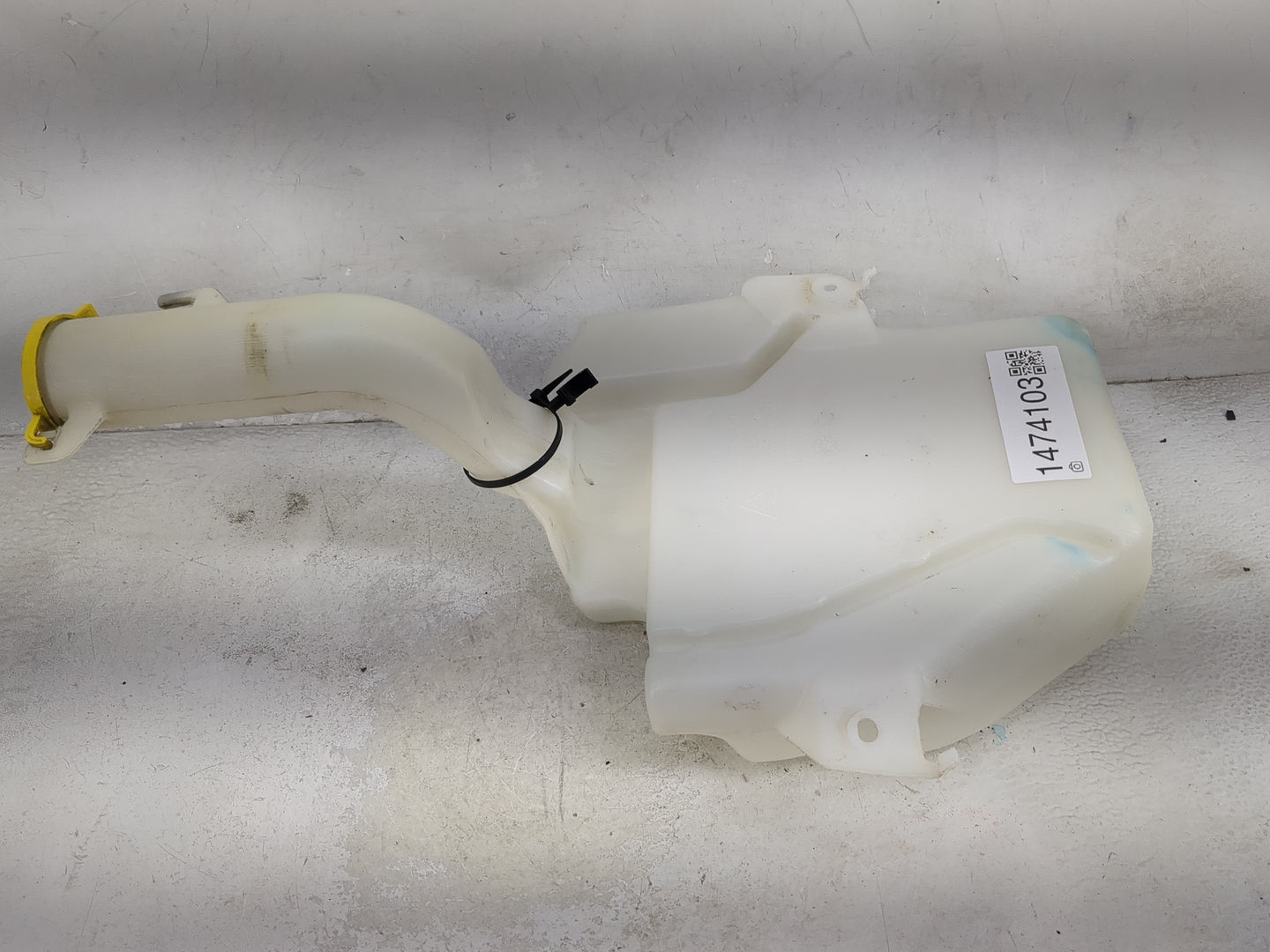 Dodge Caravan Windshield Washer Fluid Reservoir Bottle Oem 1474103 - Oemusedautoparts1.com