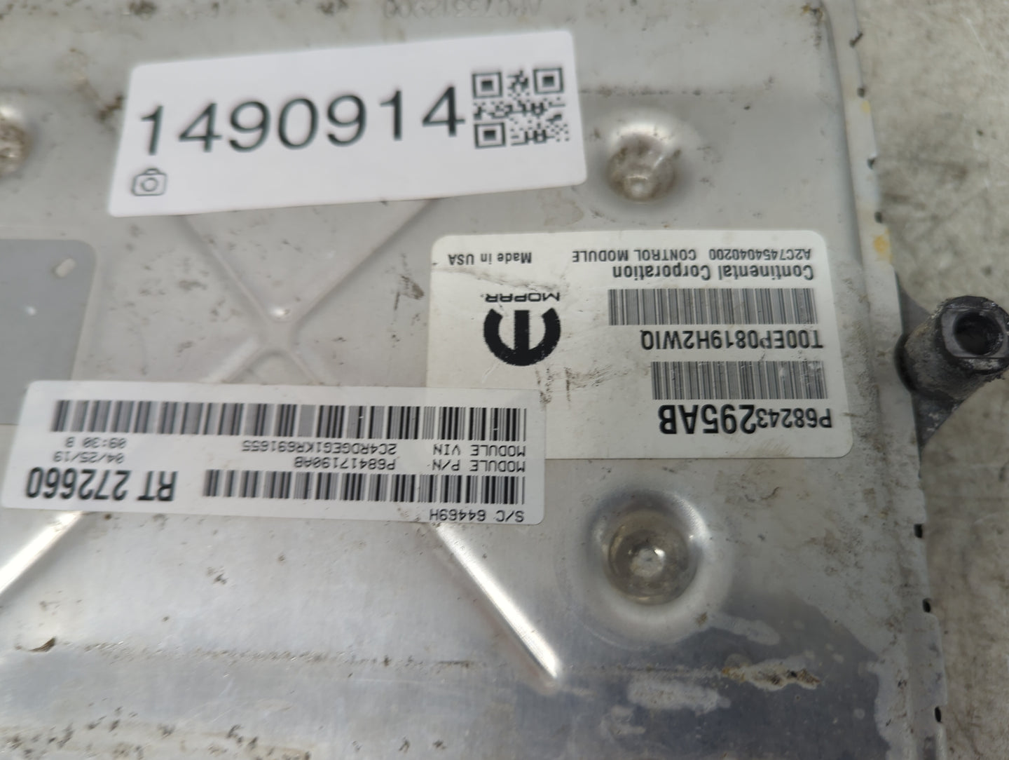 2019 Dodge Caravan PCM Engine Control Computer ECU ECM PCU OEM P/N:P68417199AB P68243295AB Fits Fits 2016 2017 2018 2020 OEM