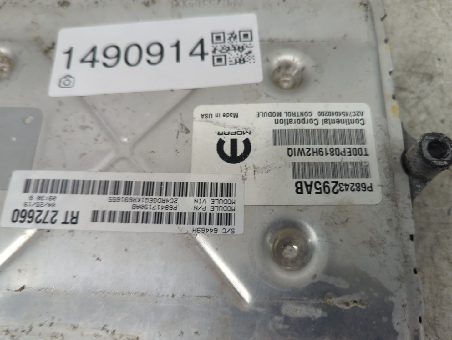 2019 Dodge Caravan PCM Engine Control Computer ECU ECM PCU OEM P/N:P68417199AB P68243295AB Fits Fits 2016 2017 2018 2020 OEM