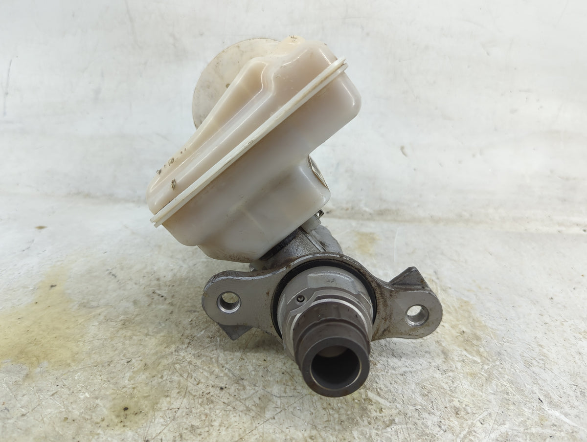 Dodge Caravan Brake Master Cylinder 1496721 - Oemusedautoparts1.com