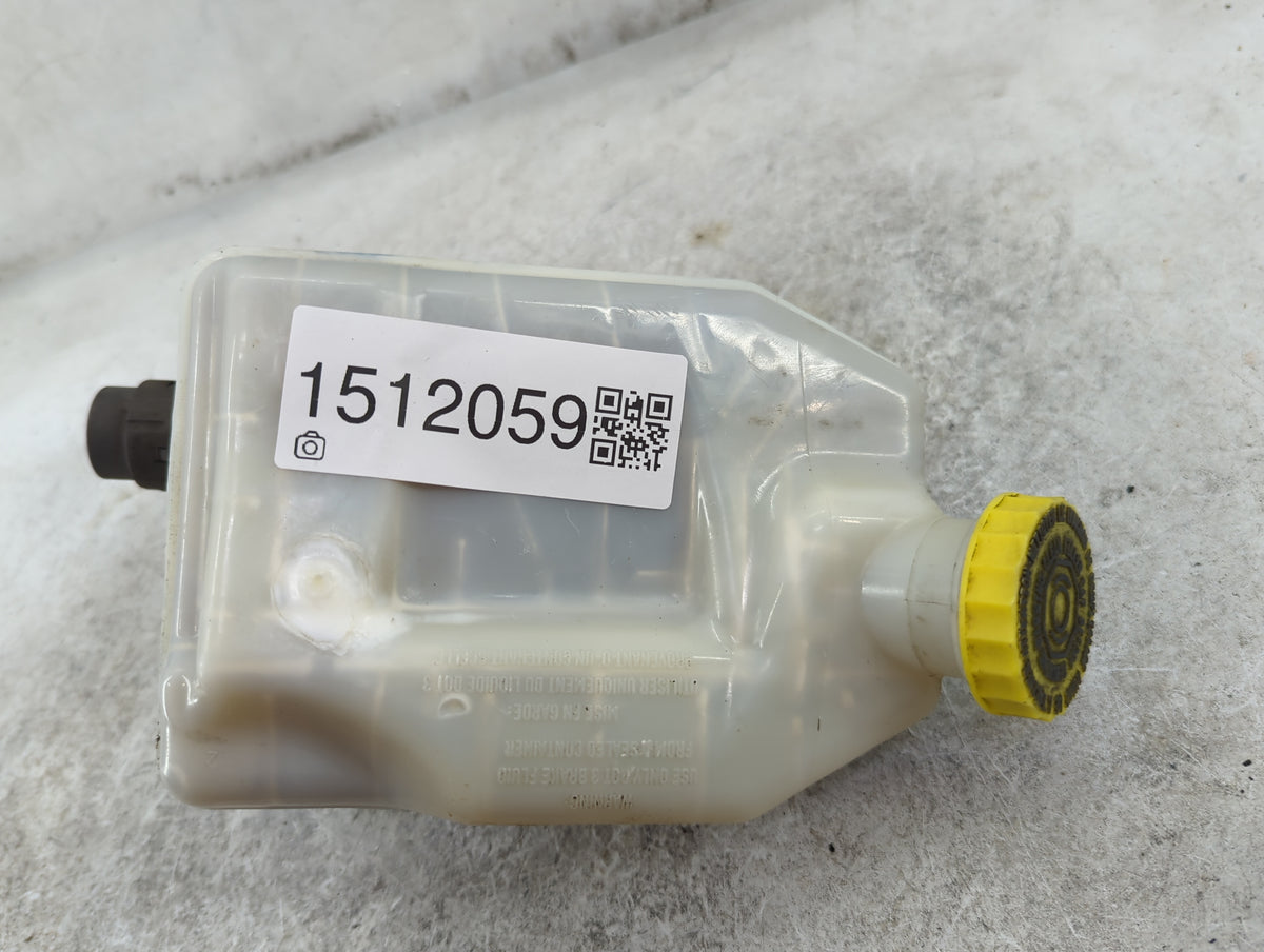 Dodge Caravan Brake Master Cylinder 1512059 - Oemusedautoparts1.com