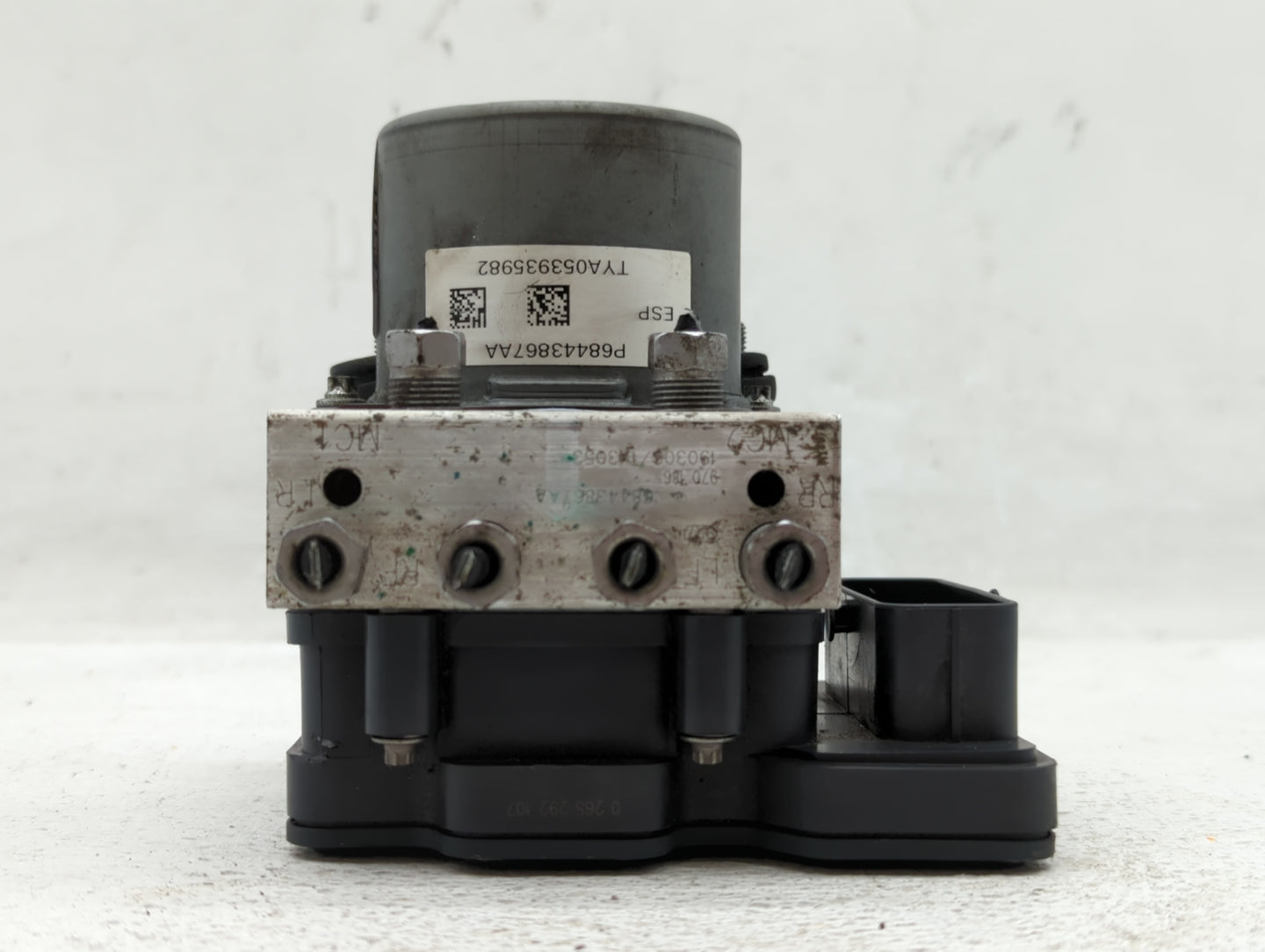 2019 Dodge Caravan ABS Pump Control Module Replacement P/N:P68049120AB 68183803AD, P68443867AA Fits Fits 2015 2016 2017 2018