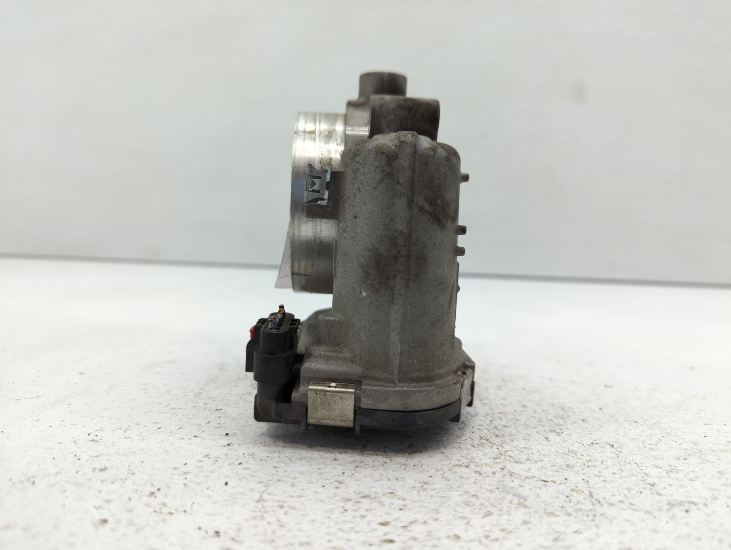 2019 Dodge Caravan Throttle Body P/N:05184349AE Fits Fits 2011 2012 2013 2014 2015 2016 2017 2018 2020 2021 2022 OEM Used Au
