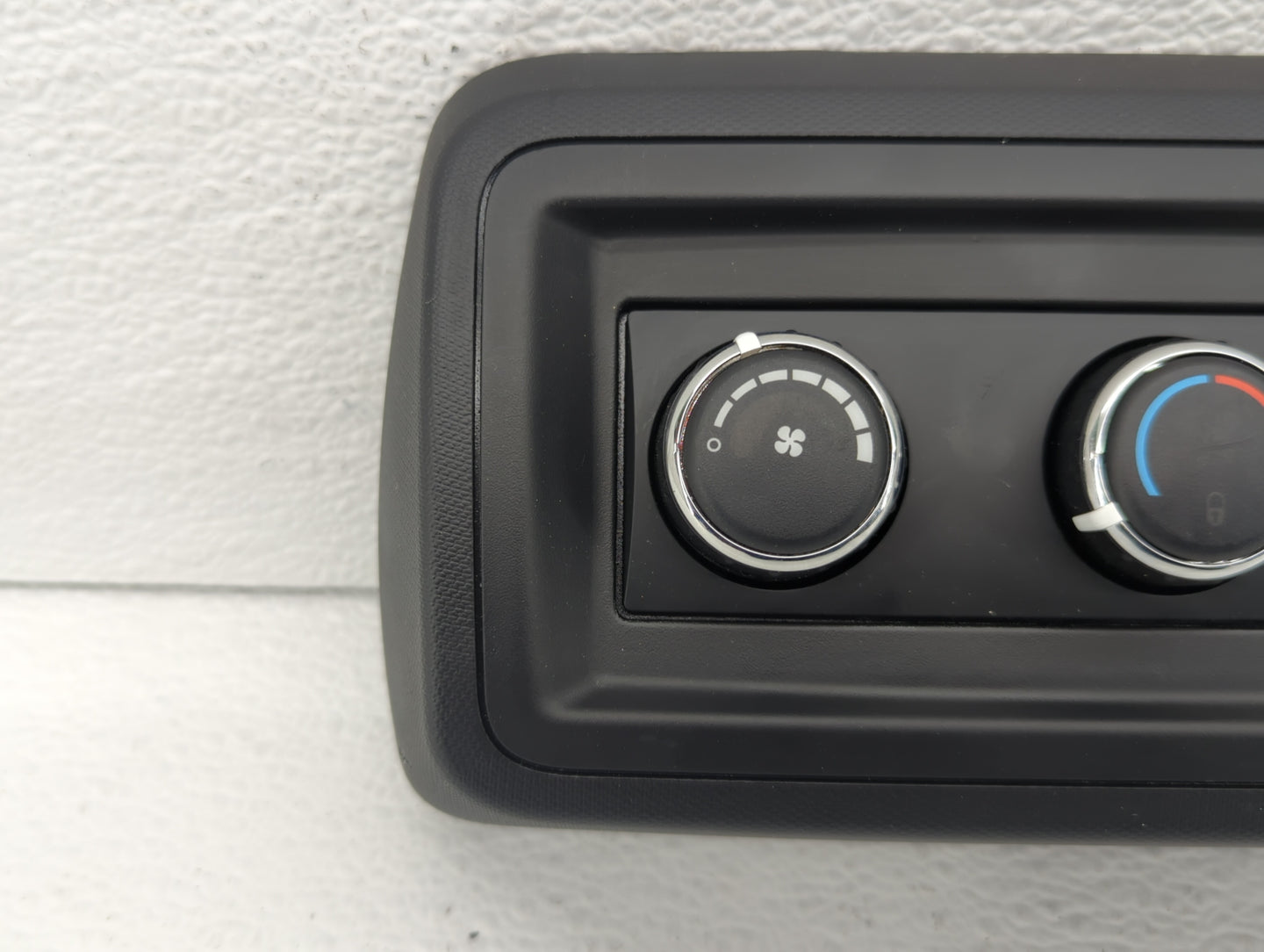 2019 Dodge Caravan Climate Control Module Temperature AC/Heater Replacement P/N:55111312AC Fits OEM Used Auto Parts - Oemuse