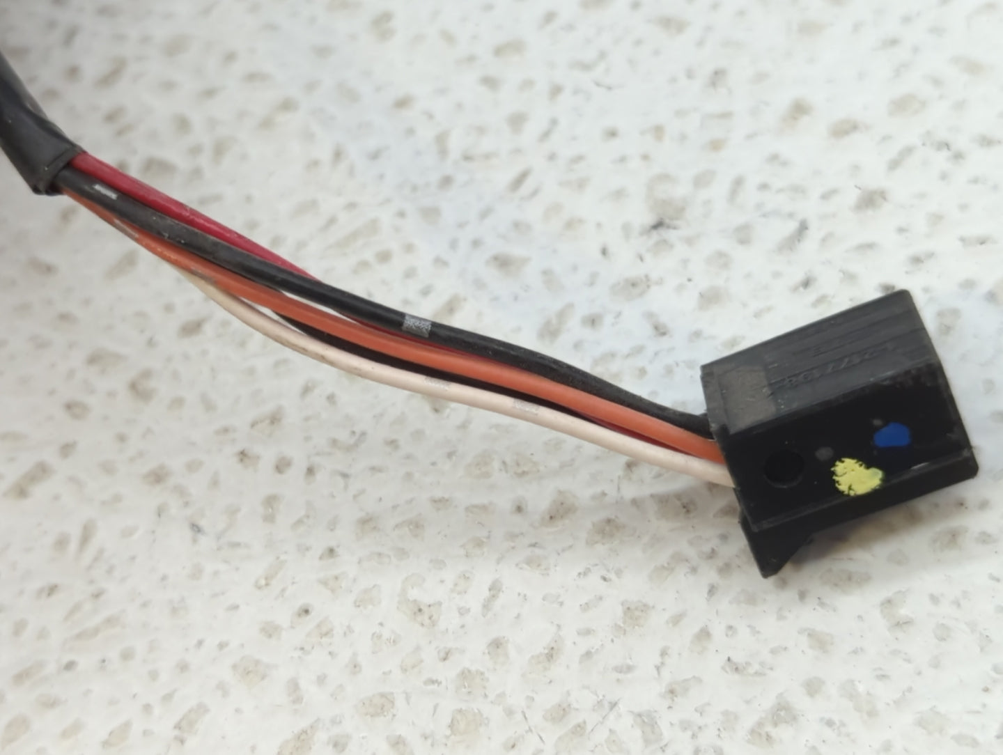 2019 Dodge Caravan Side Mirror Replacement Passenger Right View Door Mirror P/N:1AB721XRAI Fits OEM Used Auto Parts - Oemuse