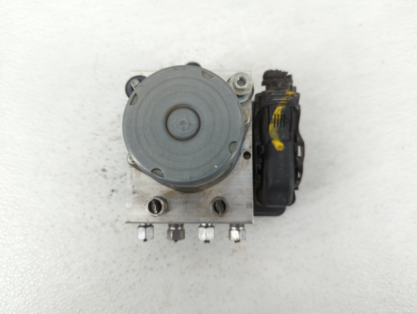 2019 Dodge Caravan ABS Pump Control Module Replacement P/N:P68443867AA Fits Fits 2015 2016 2017 2018 2020 OEM Used Auto Part