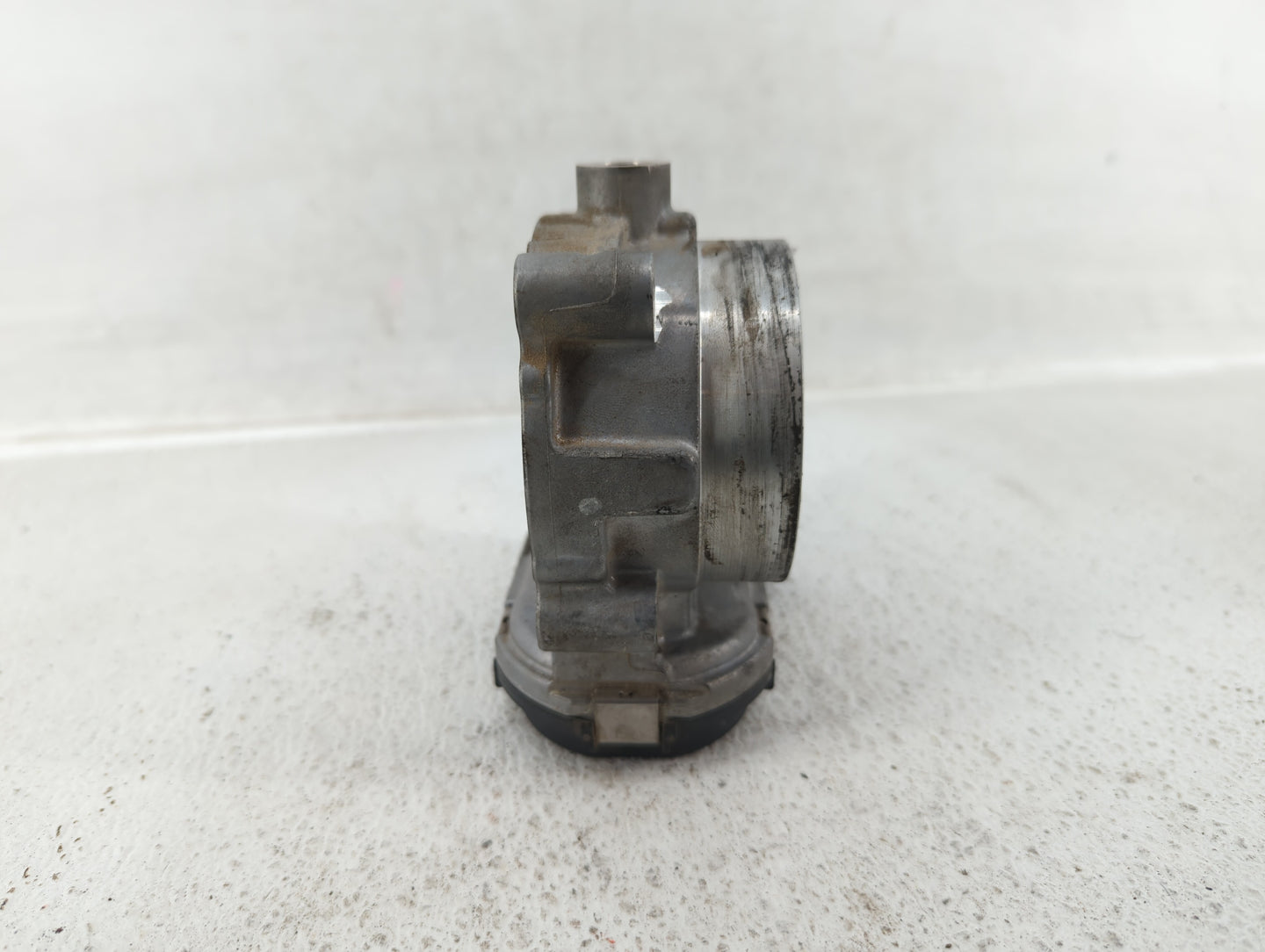 2019 Dodge Caravan Throttle Body P/N:05184349AE Fits Fits 2011 2012 2013 2014 2015 2016 2017 2018 2020 2021 2022 OEM Used Au