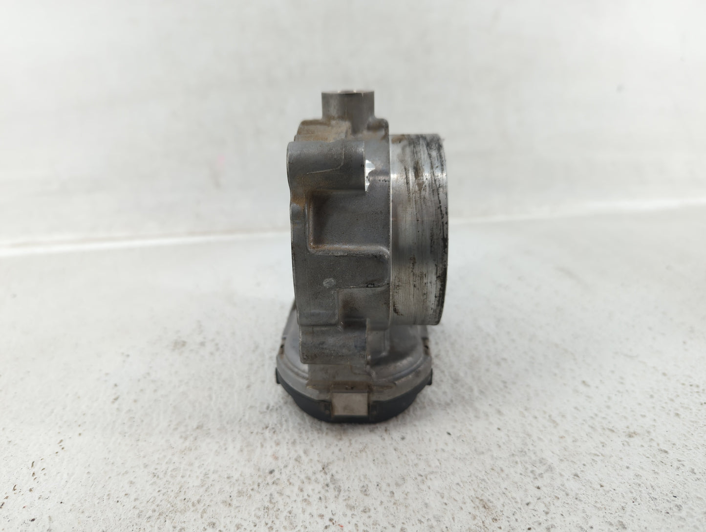 2019 Dodge Caravan Throttle Body P/N:05184349AE Fits Fits 2011 2012 2013 2014 2015 2016 2017 2018 2020 2021 2022 OEM Used Au
