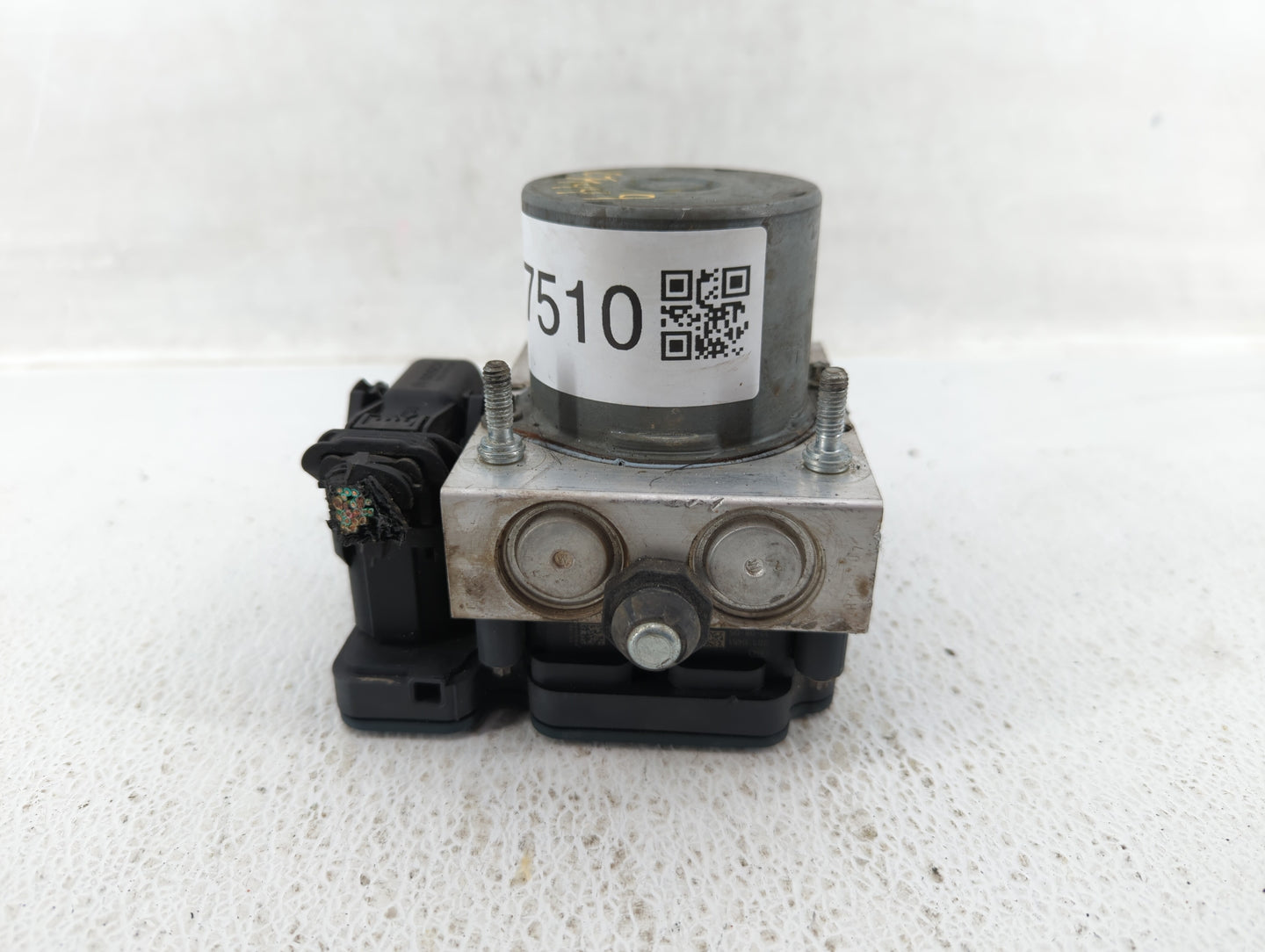 2019 Dodge Caravan ABS Pump Control Module Replacement P/N:P68183803AD P68443867AA Fits Fits 2015 2016 2017 2018 2020 OEM Us