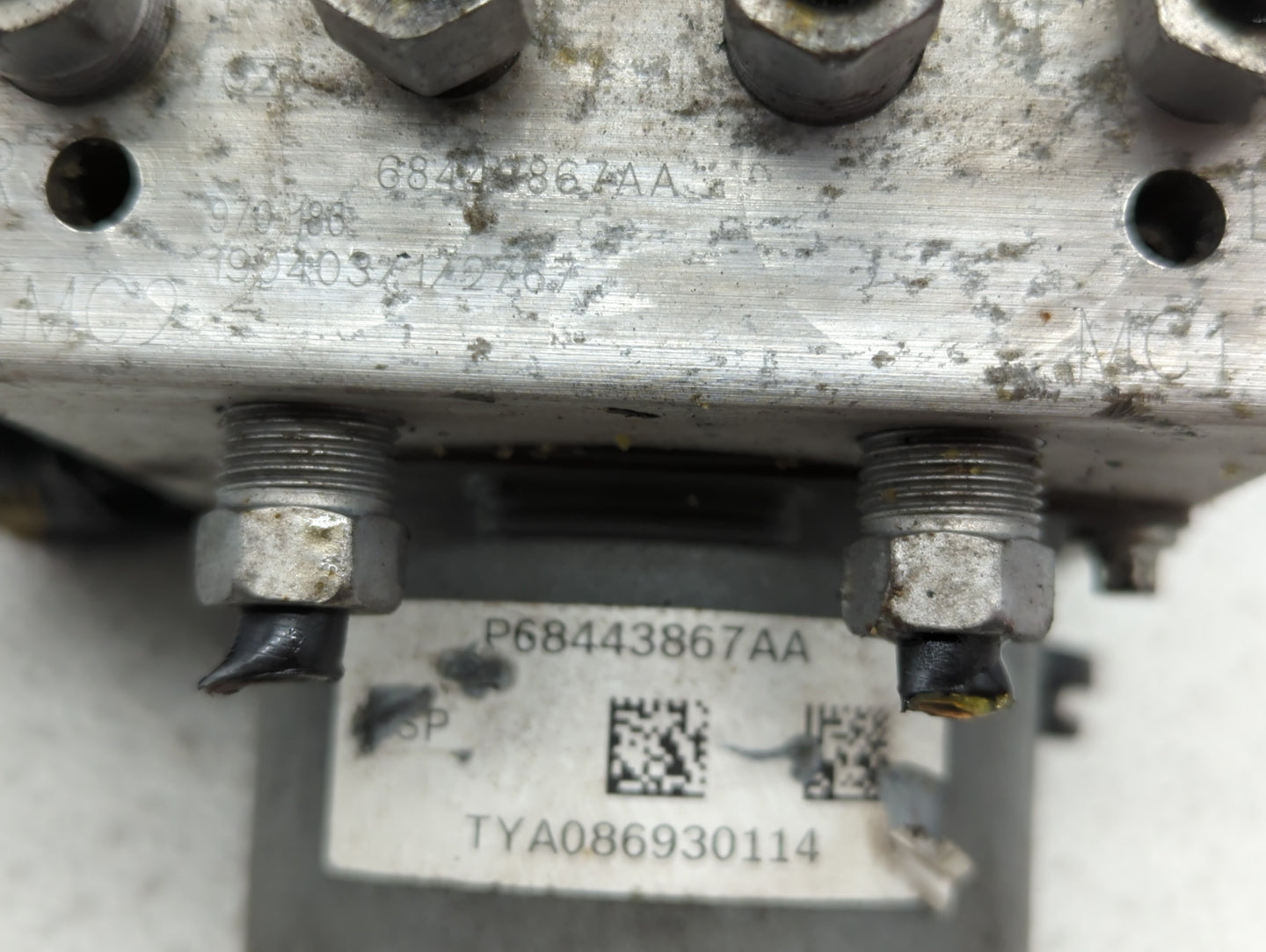 2019 Dodge Caravan ABS Pump Control Module Replacement P/N:P68443867AA Fits Fits 2015 2016 2017 2018 2020 OEM Used Auto Part