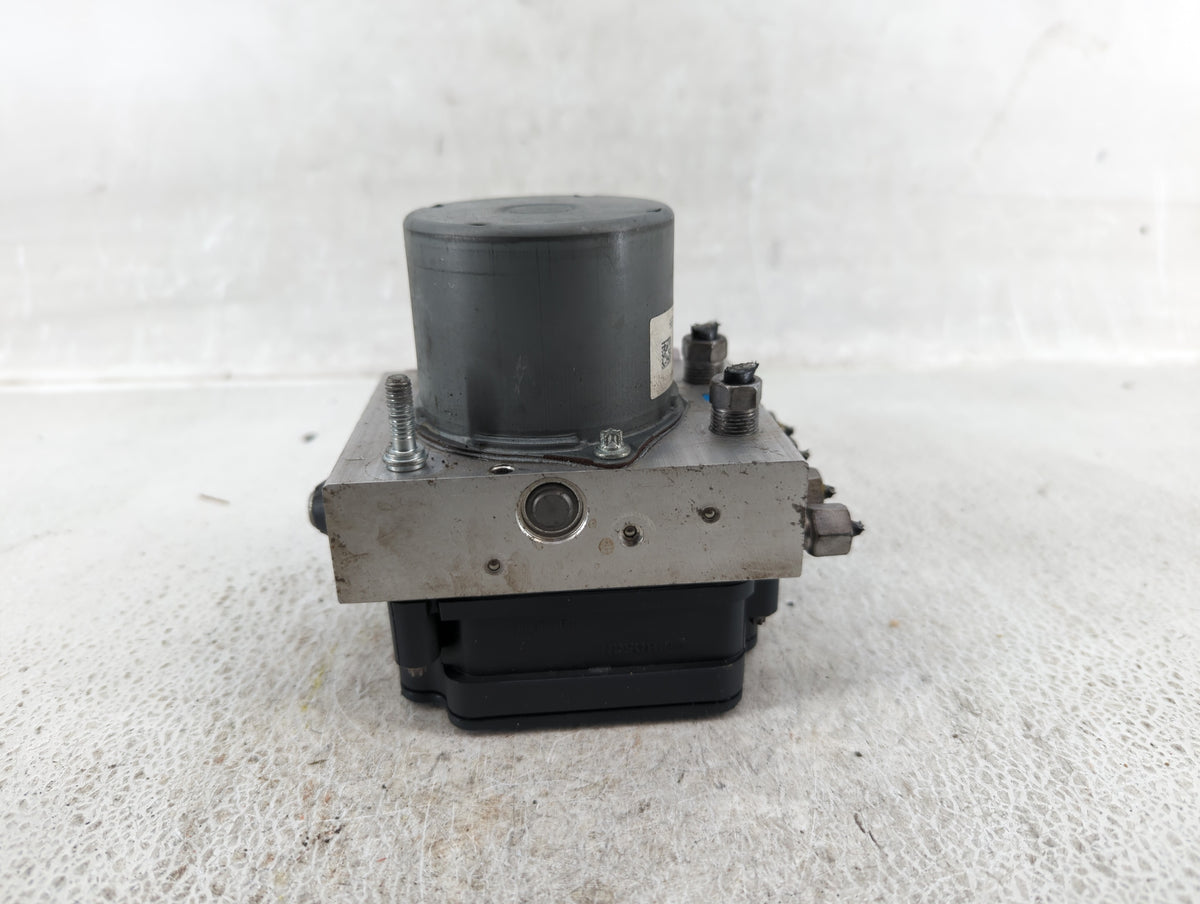 2019 Dodge Caravan Anti-Lock Brake ABS Pump Module Actuator OEM P/N:P68443867AA Fits Fits 2015 2016 2017 2018 2020 OEM Used 