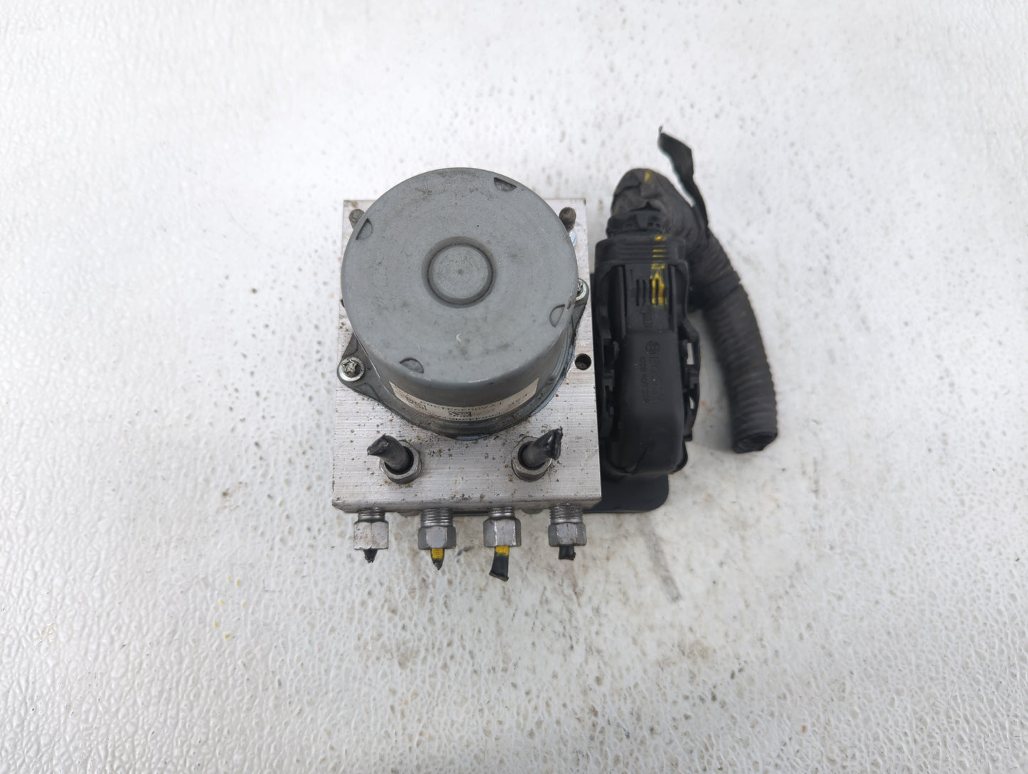 2019 Dodge Caravan ABS Pump Control Module Replacement P/N:P68443867AA Fits Fits 2015 2016 2017 2018 2020 OEM Used Auto Part