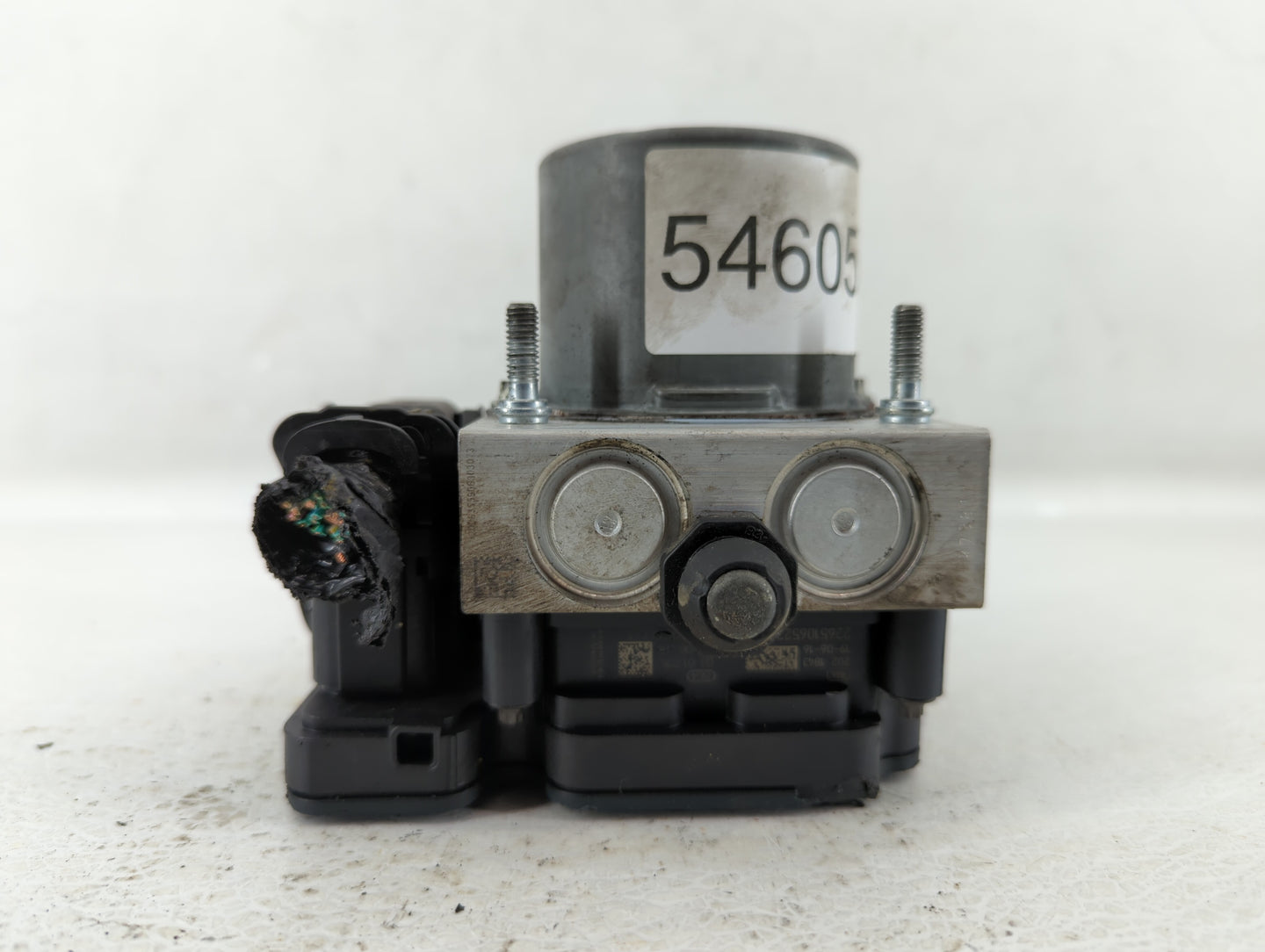 2019 Dodge Caravan ABS Pump Control Module Replacement P/N:P68443867AA Fits Fits 2015 2016 2017 2018 2020 OEM Used Auto Part