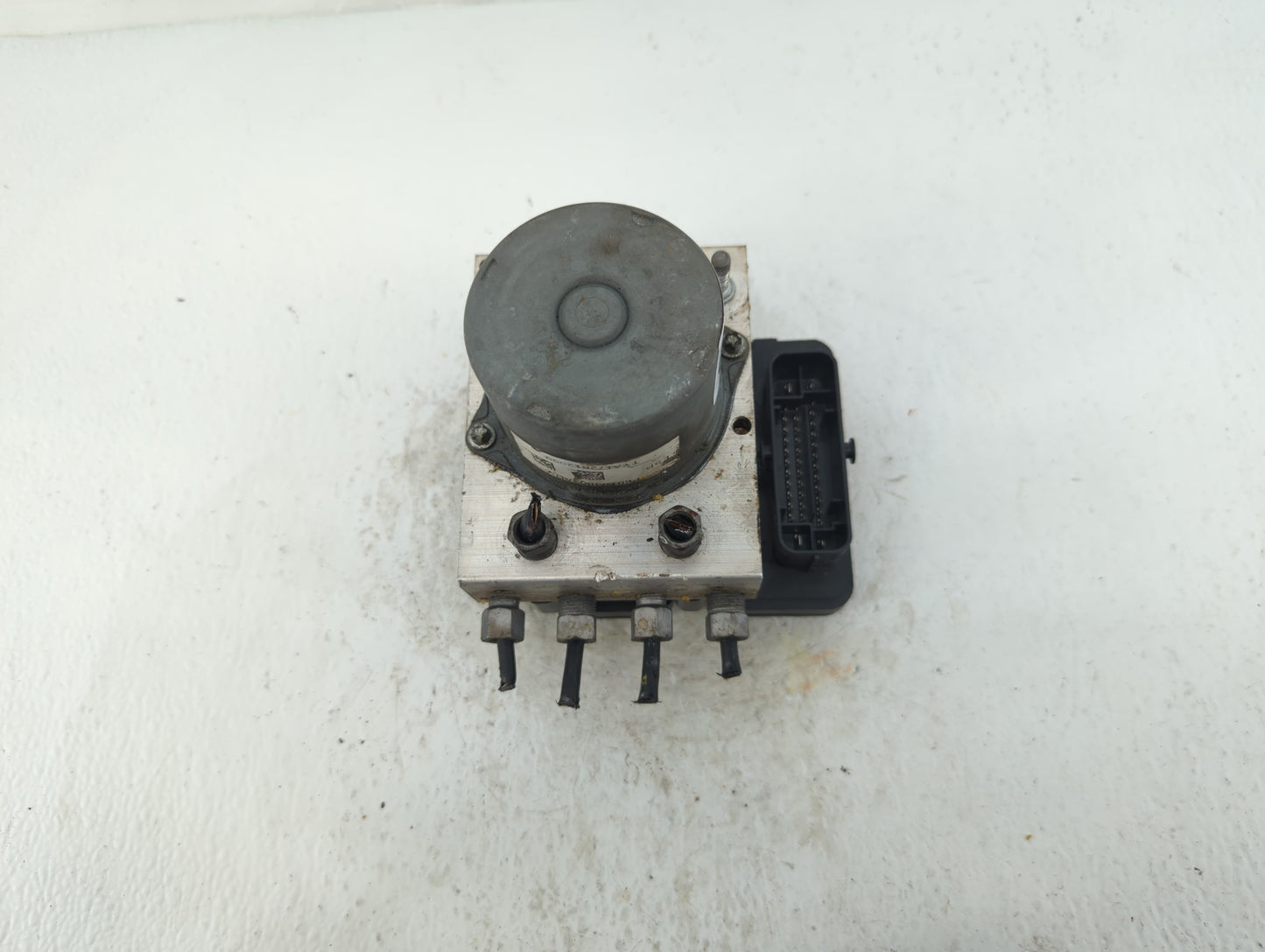 2019 Dodge Caravan ABS Pump Control Module Replacement P/N:P68183803AD Fits Fits 2015 2016 2017 2018 2020 OEM Used Auto Part