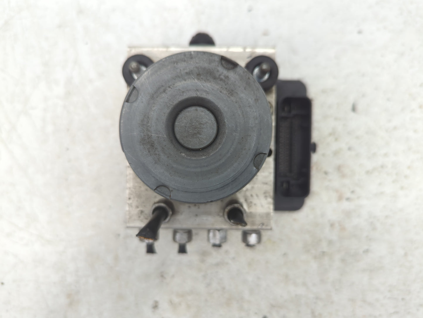 2019 Dodge Caravan ABS Pump Control Module Replacement P/N:P68183803AC Fits Fits 2015 2016 2017 2018 2020 OEM Used Auto Part