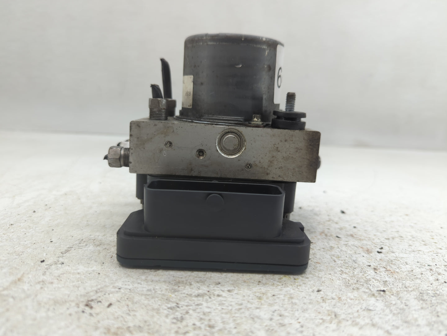 2019 Dodge Caravan ABS Pump Control Module Replacement P/N:P68183803AC Fits Fits 2015 2016 2017 2018 2020 OEM Used Auto Part