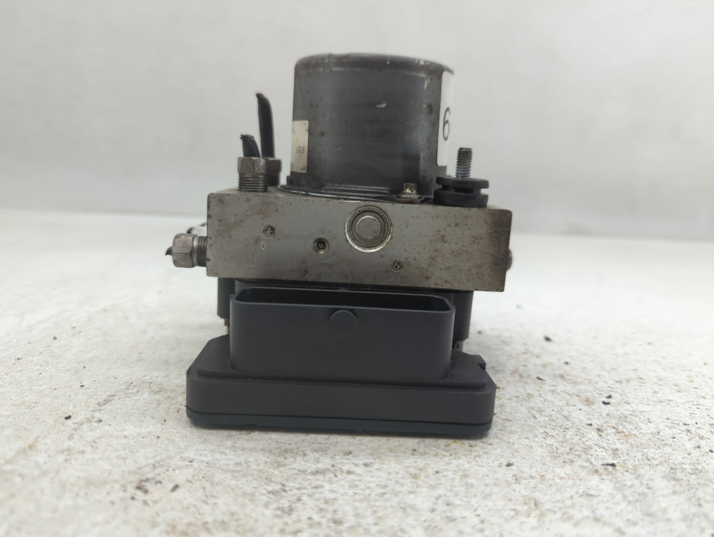 2019 Dodge Caravan ABS Pump Control Module Replacement P/N:P68183803AC Fits Fits 2015 2016 2017 2018 2020 OEM Used Auto Part