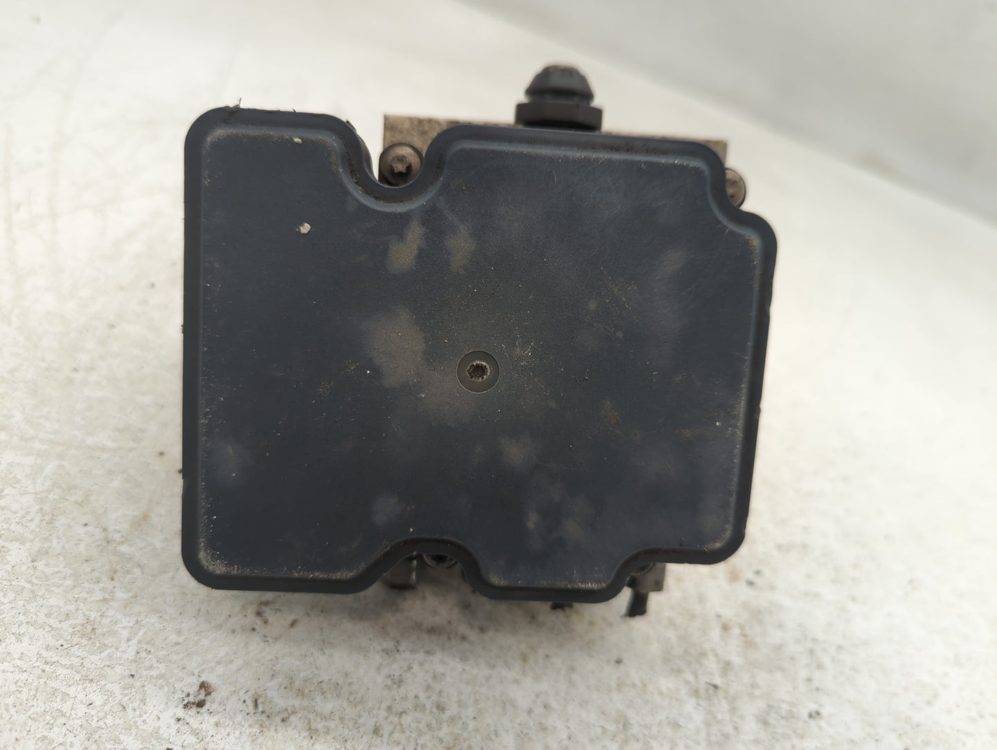 2019 Dodge Caravan ABS Pump Control Module Replacement P/N:P68183803AC Fits Fits 2015 2016 2017 2018 2020 OEM Used Auto Part