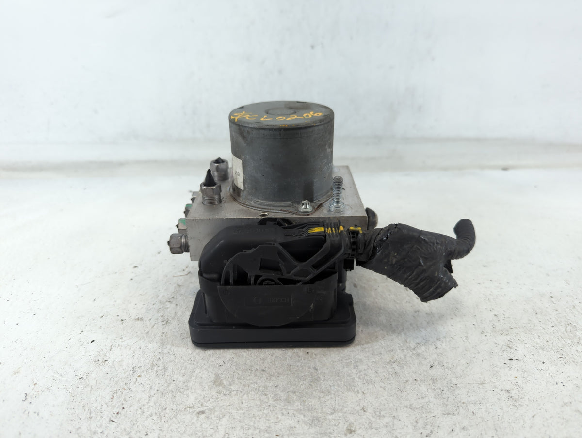 2019 Dodge Caravan Anti-Lock Brake ABS Pump Module Actuator OEM P/N:P68443867AA Fits Fits 2015 2016 2017 2018 2020 OEM Used 