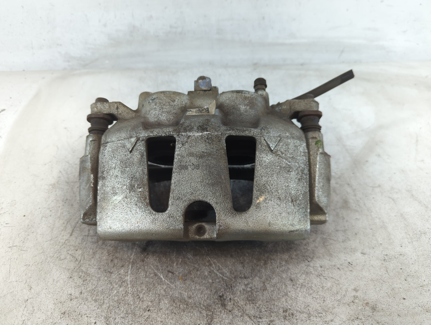 Dodge Caravan Front Driver Left Brake Caliper - Oemusedautoparts1.com
