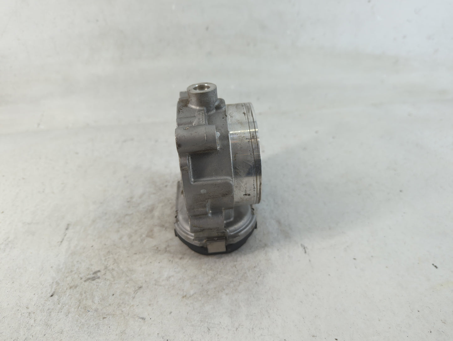 2019 Dodge Caravan Throttle Body P/N:05184349AE Fits Fits 2011 2012 2013 2014 2015 2016 2017 2018 2020 2021 2022 OEM Used Au