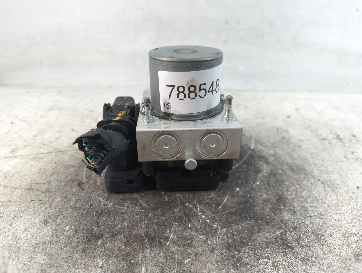 2019 Dodge Caravan ABS Pump Control Module Replacement P/N:P68443867AA Fits Fits 2015 2016 2017 2018 2020 OEM Used Auto Part