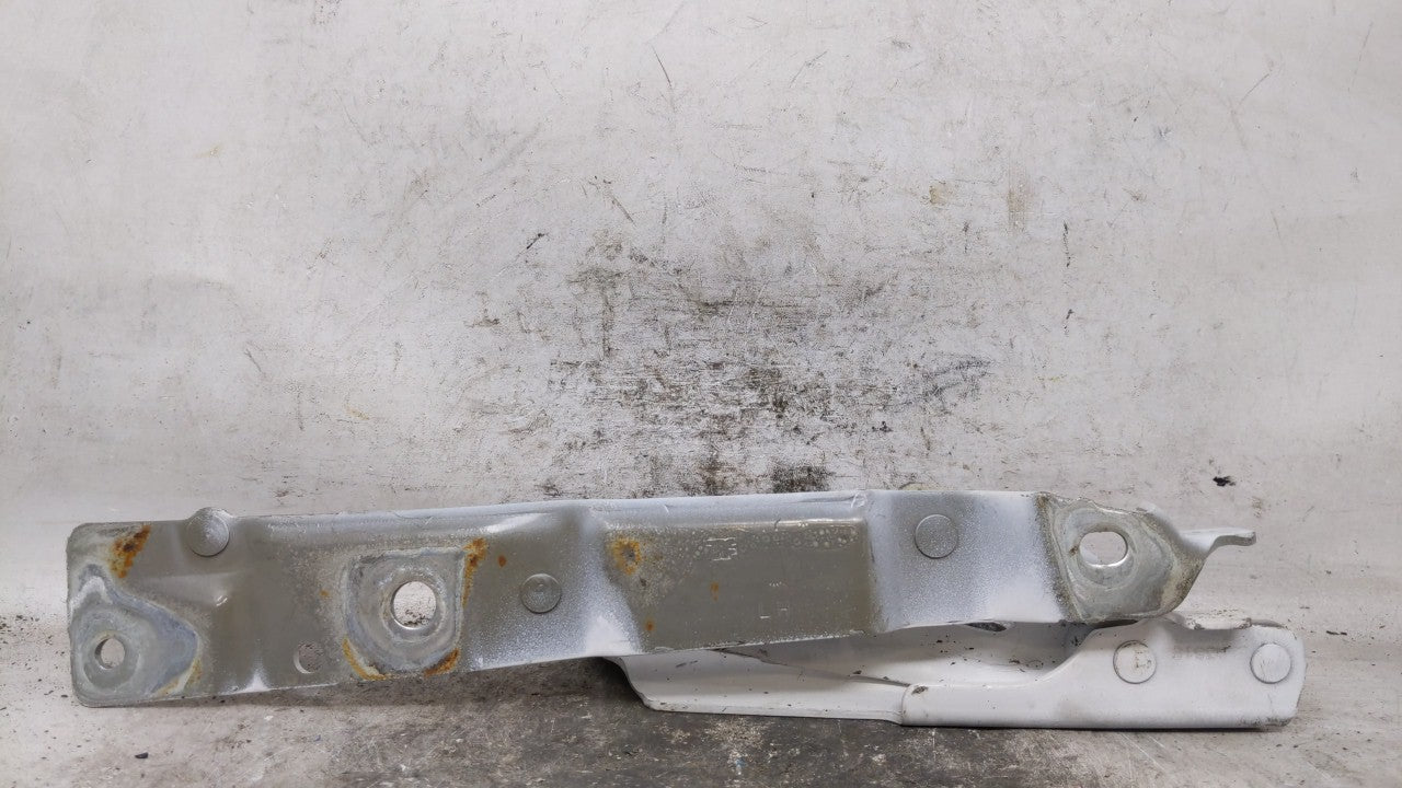 2019 Dodge Challenger Trunk Lid-hinge Left Drivers Side - Oemusedautoparts1.com