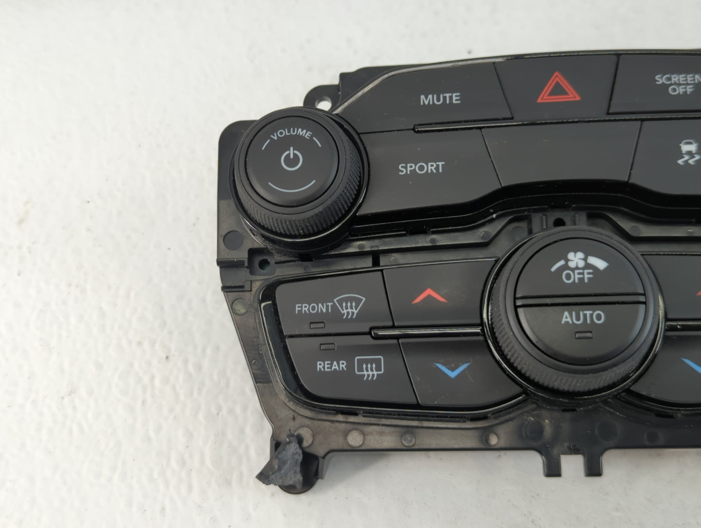 2019 Dodge Challenger Radio AM FM Cd Player Receiver Replacement P/N:142510 Fits OEM Used Auto Parts - Oemusedautoparts1.com