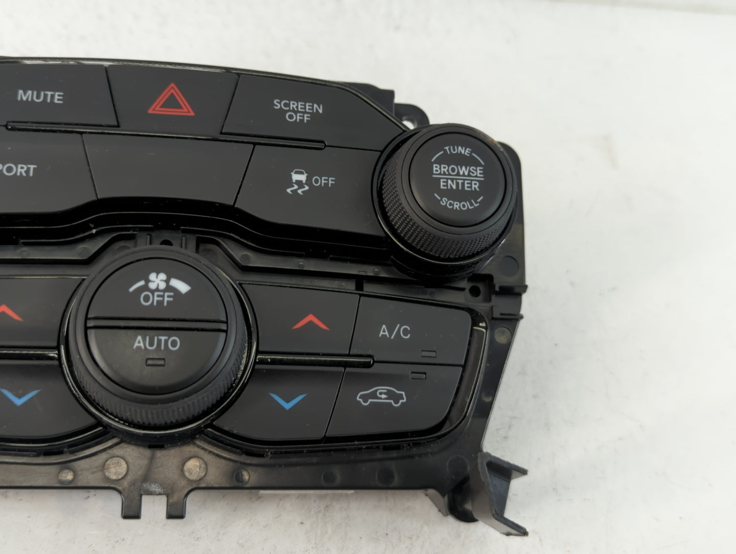 2019 Dodge Challenger Radio AM FM Cd Player Receiver Replacement P/N:142510 Fits OEM Used Auto Parts - Oemusedautoparts1.com
