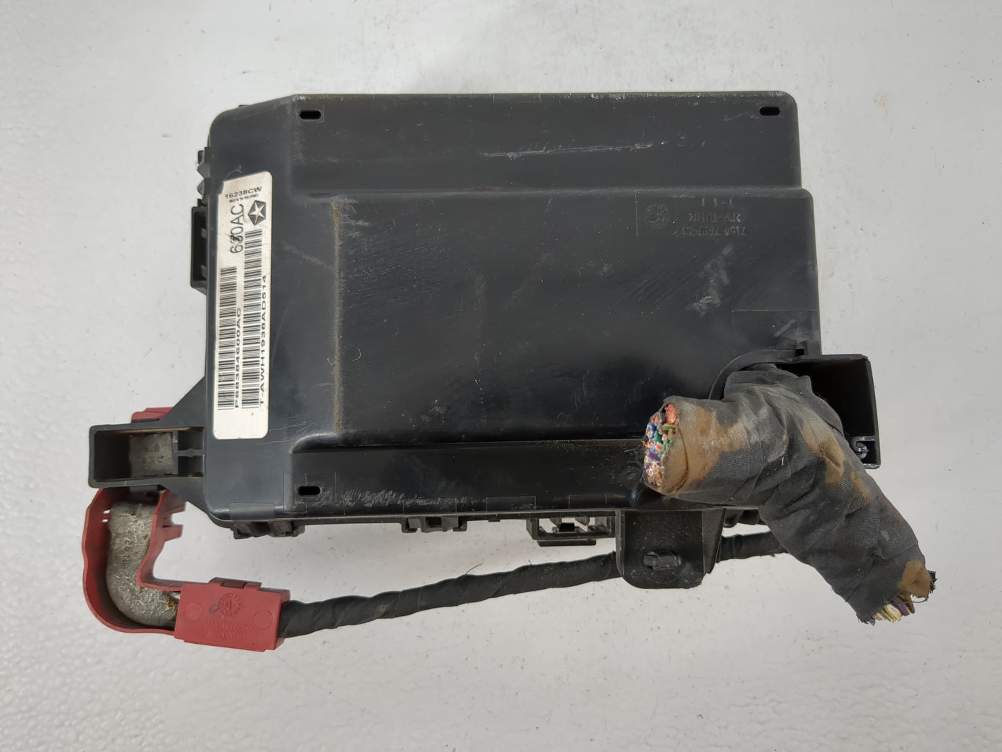 2019 Dodge Challenger Fusebox Fuse Box Panel Relay Module P/N:P68384600AC Fits OEM Used Auto Parts - Oemusedautoparts1.com