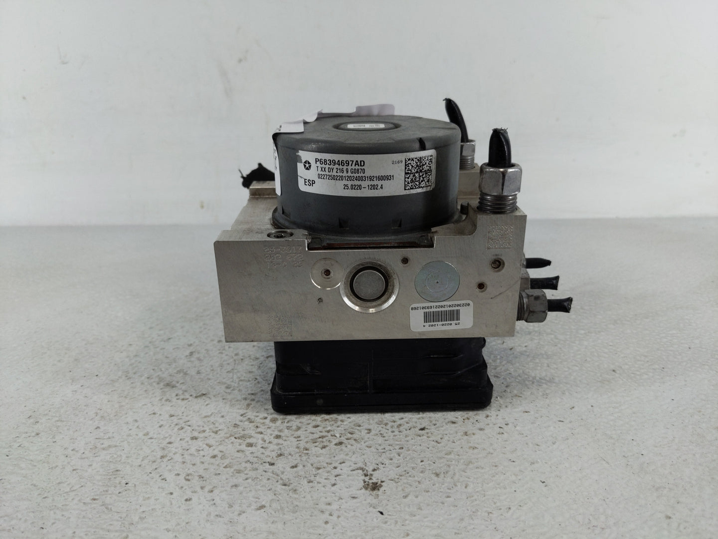 2018-2022 Dodge Challenger ABS Pump Control Module Replacement P/N:13434670 P68394697AD Fits Fits 2018 2019 2020 2021 2022 O