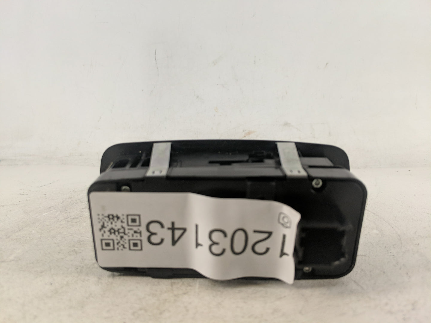 2015-2022 Dodge Challenger Master Power Window Switch Replacement Driver Side Left Fits OEM Used Auto Parts - Oemusedautopar