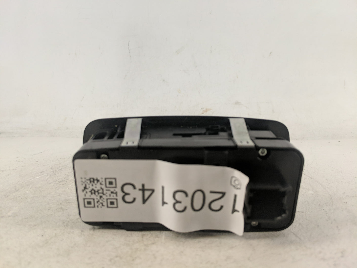 2015-2022 Dodge Challenger Master Power Window Switch Replacement Driver Side Left Fits OEM Used Auto Parts - Oemusedautopar