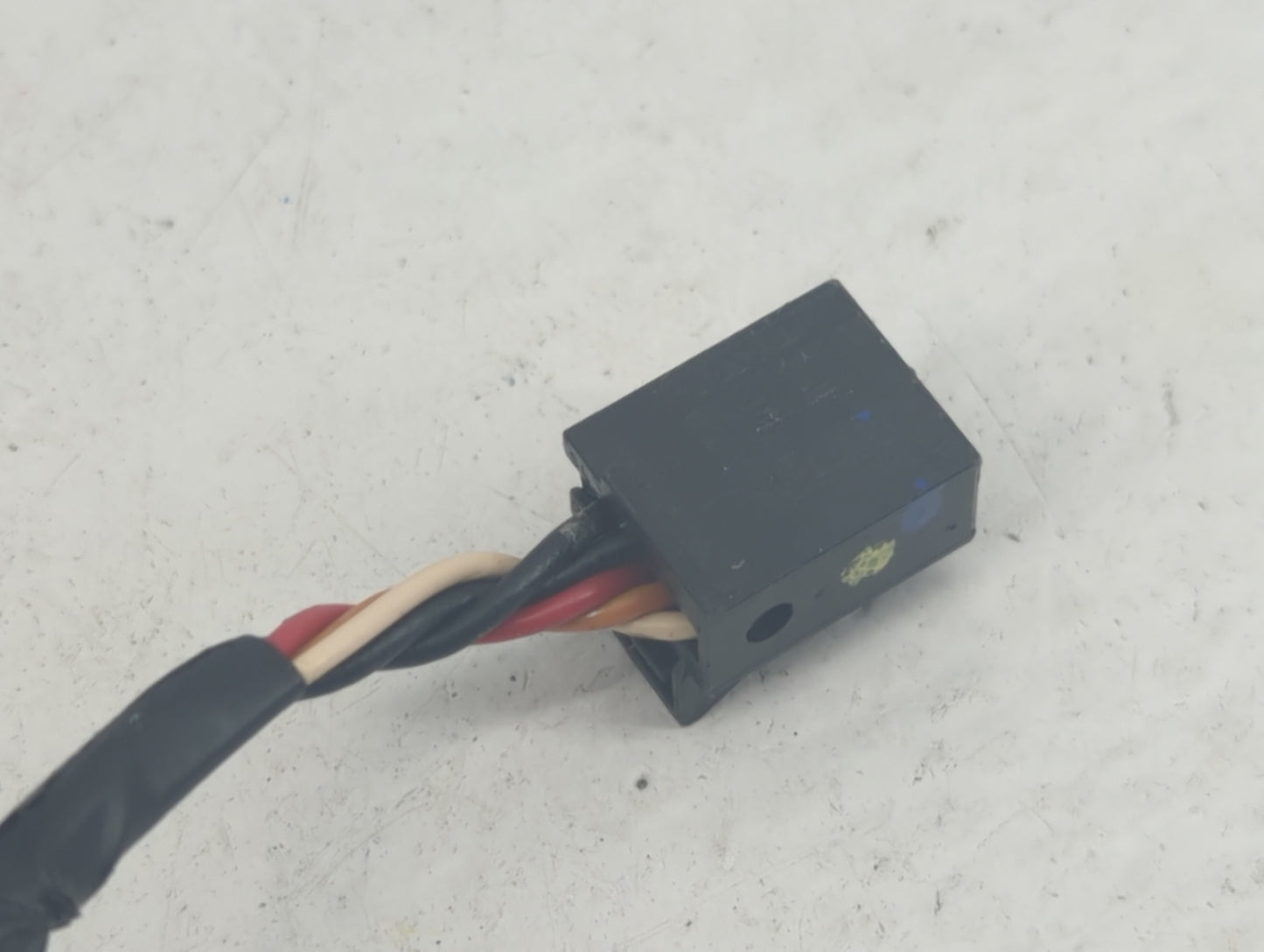 2015-2019 Dodge Challenger Driver Side View Mirror - Left Door Mirror OEM Used - Oemusedautoparts1.com