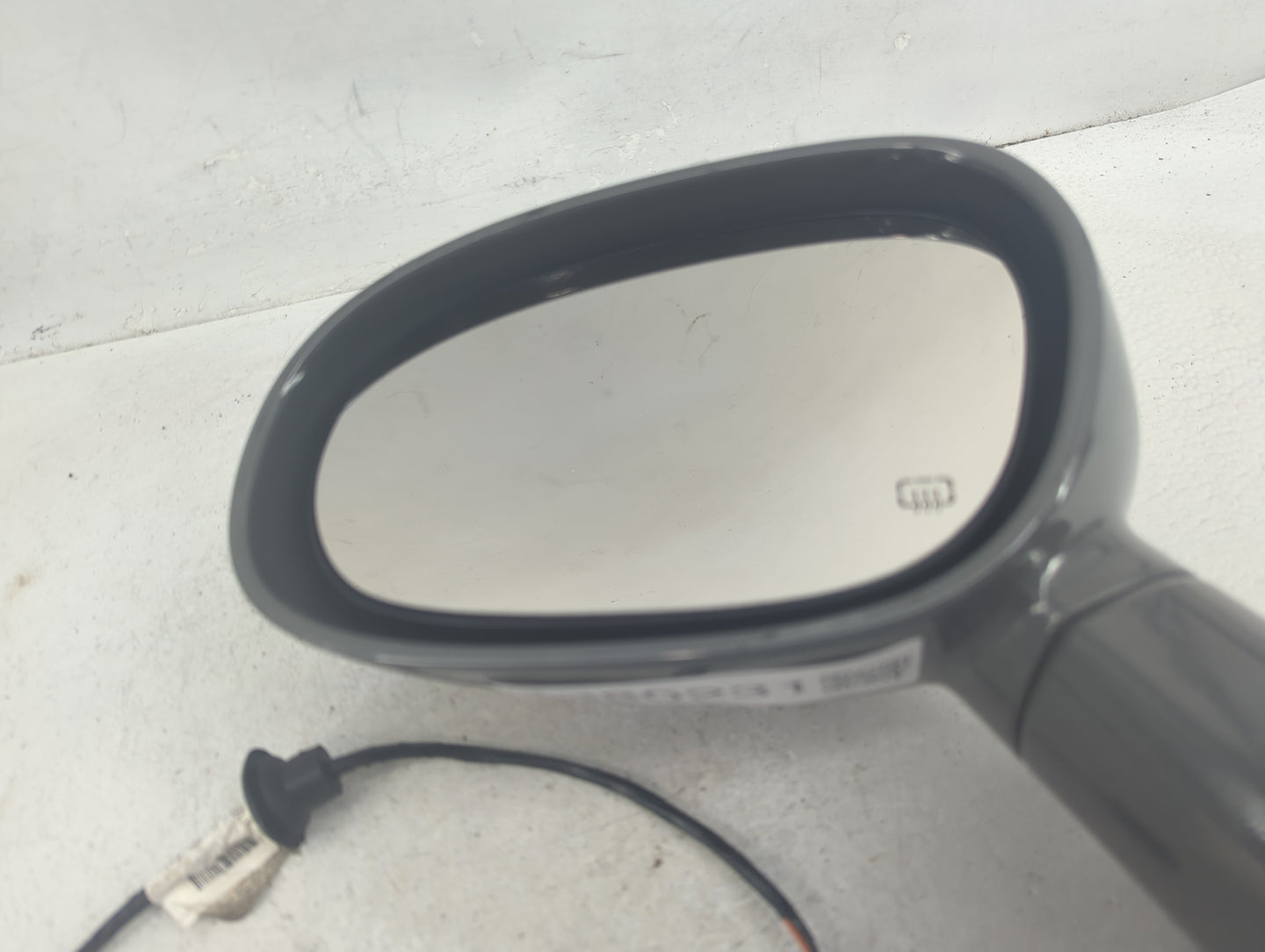 2015-2019 Dodge Challenger Driver Side View Mirror - Left Door Mirror OEM Used - Oemusedautoparts1.com