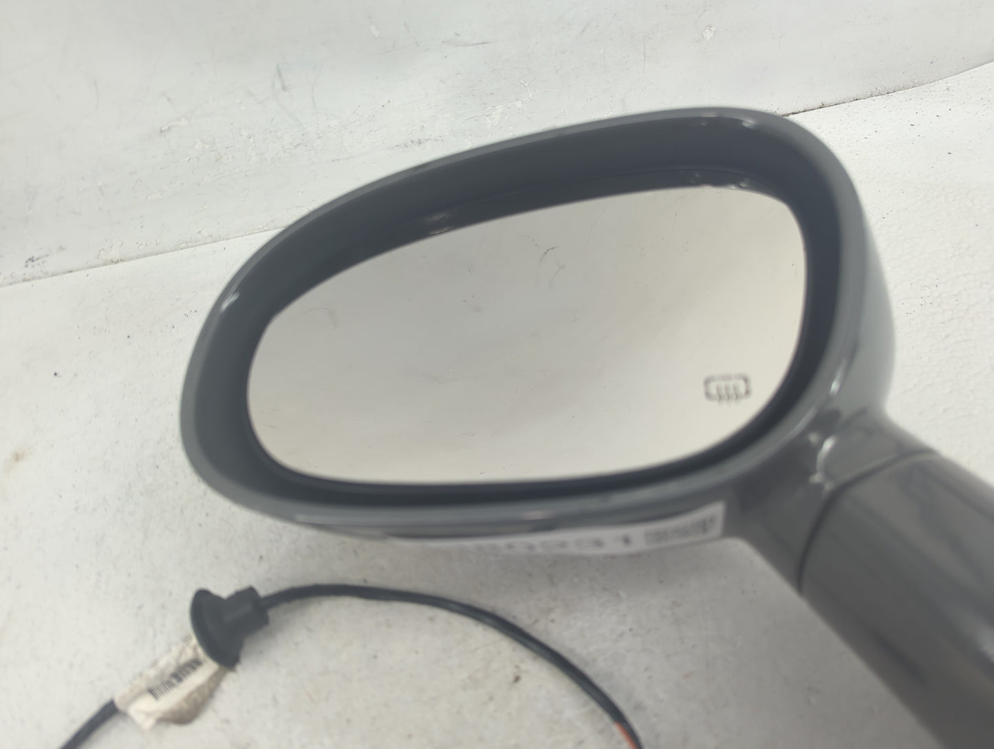 2015-2019 Dodge Challenger Driver Side View Mirror - Left Door Mirror OEM Used - Oemusedautoparts1.com
