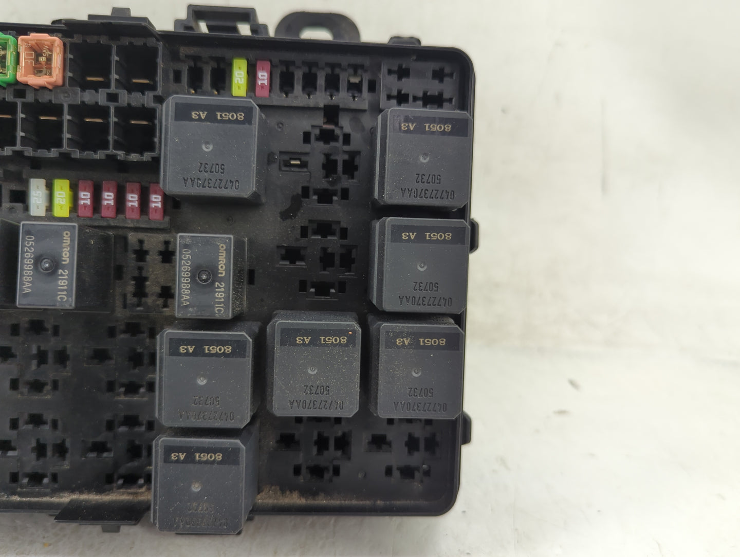 2019 Dodge Challenger Fusebox Fuse Box Panel Relay Module P/N:P68384600AC Fits OEM Used Auto Parts - Oemusedautoparts1.com