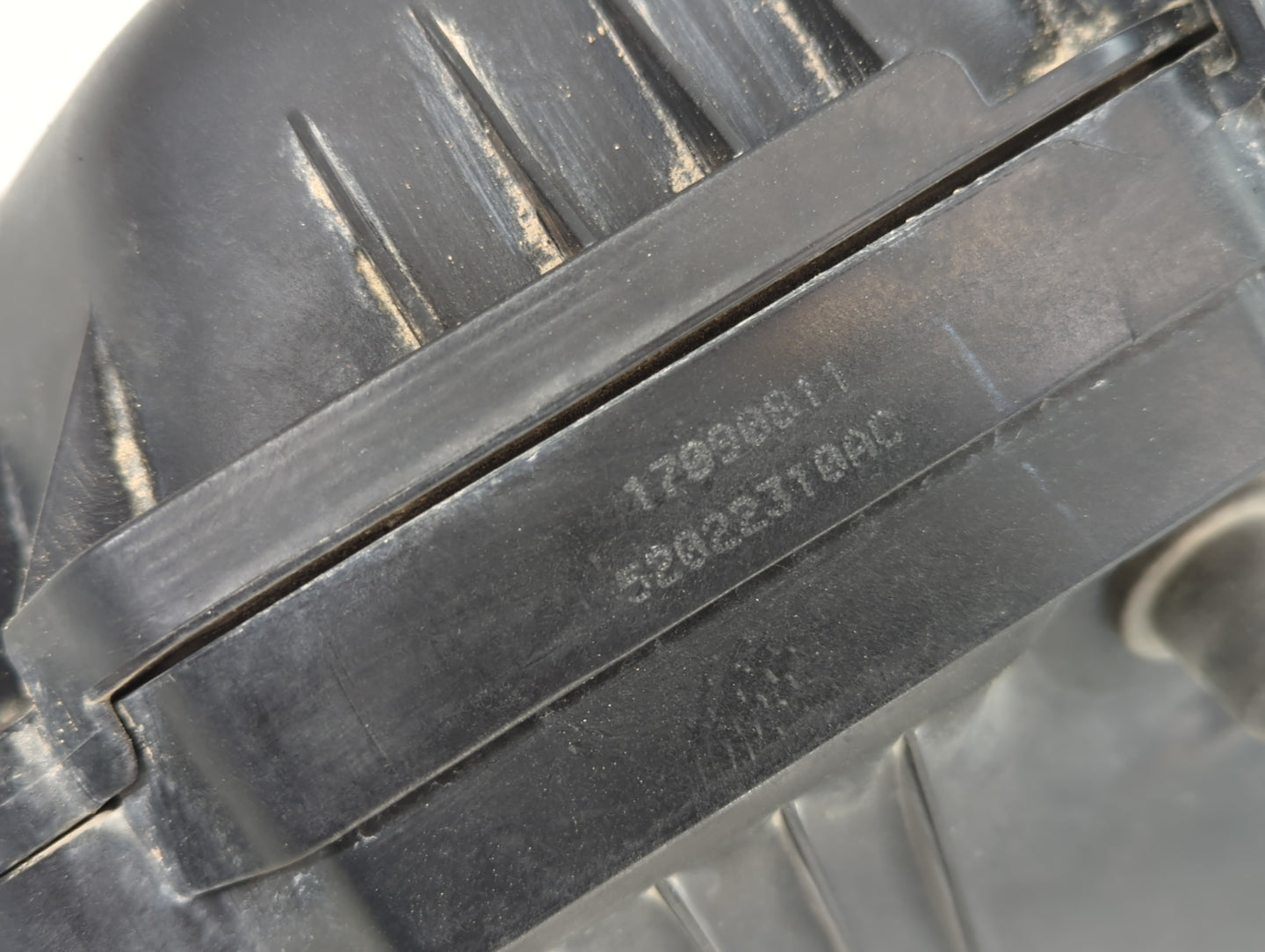 2011-2019 Dodge Challenger Air Cleaner Intake-duct Hose Tube - Oemusedautoparts1.com