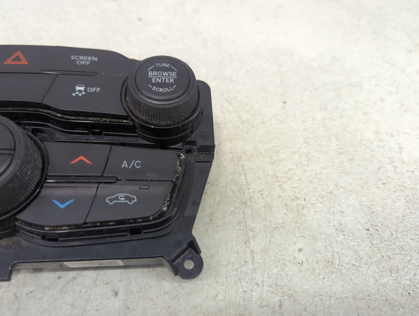 2019 Dodge Challenger Climate Control Module Temperature AC/Heater Replacement P/N:P68293606AE Fits OEM Used Auto Parts - Oe
