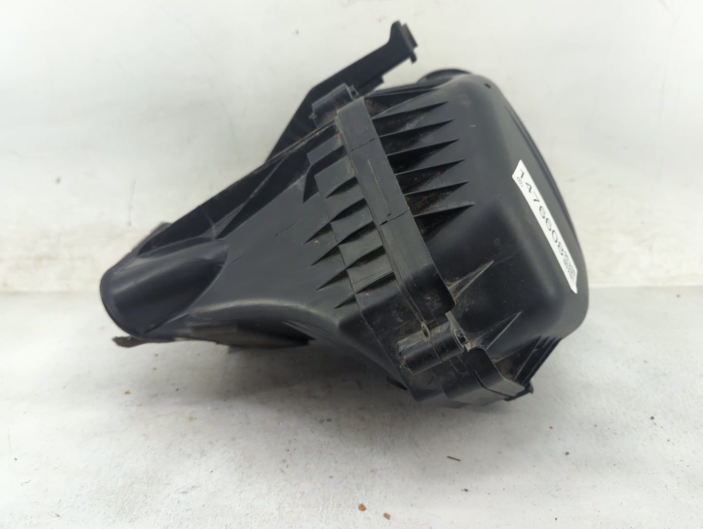 2011-2019 Dodge Challenger Air Cleaner Intake-duct Hose Tube 1476608 - Oemusedautoparts1.com