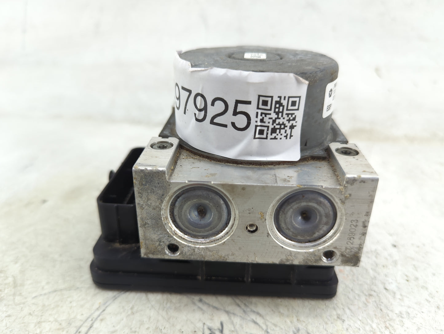 2018-2022 Dodge Challenger ABS Pump Control Module Replacement P/N:P68394697AD 68394697AD Fits Fits 2018 2019 2020 2021 2022